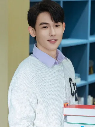 Jiang Yiming as Jiang Junnan