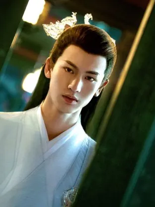 Zhang Linghe as Changheng