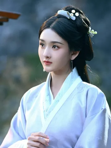 Song Zuer as Xiao Qiao